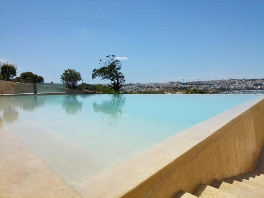 Zdjęcia Phoenicia Hotel 5*