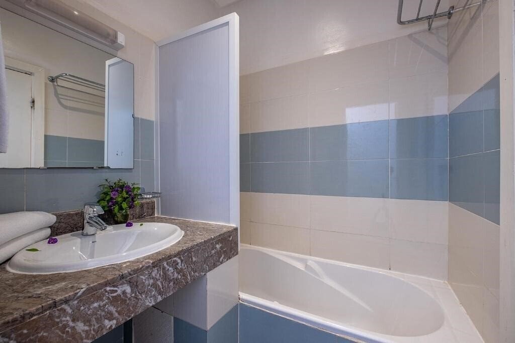 Фото Lunja Village 4*