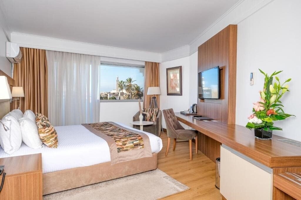 Zdjęcia Kenzi Basma 4*