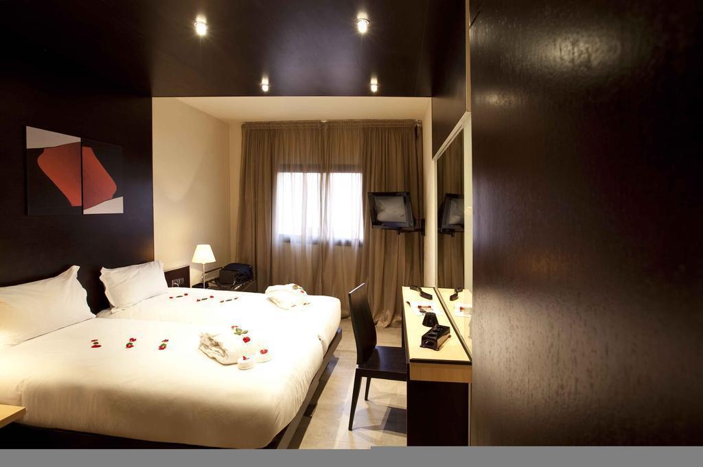 Zdjęcie Dellarosa Hotel Suites & SPA 4*