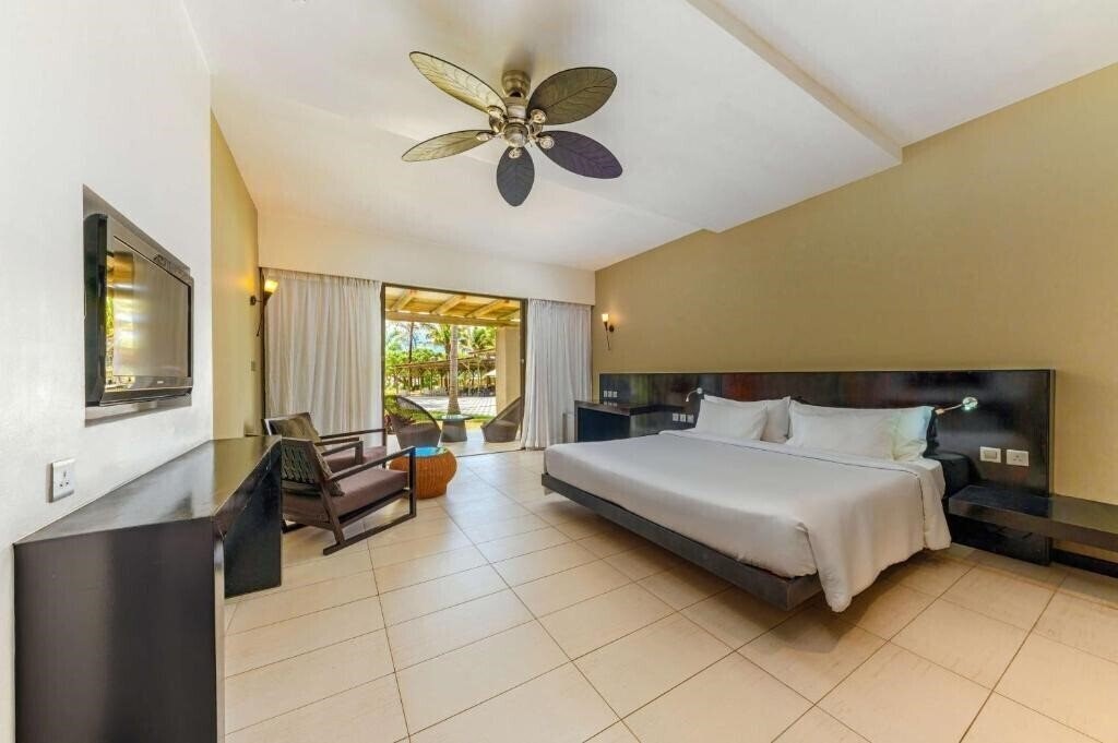 Zdjęcie Crystals Beach Resort Belle Mare 4*