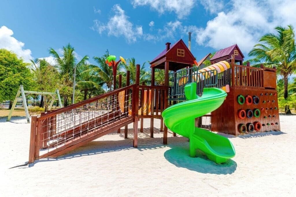 Zdjęcie Crystals Beach Resort Belle Mare 4*