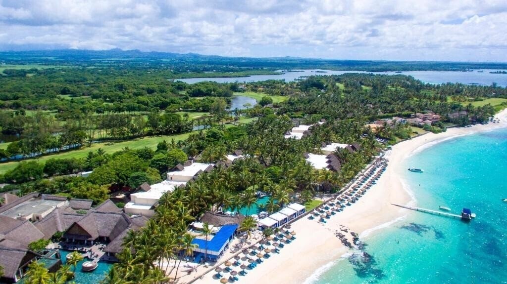 Готель Constance Belle Mare Plage 5*