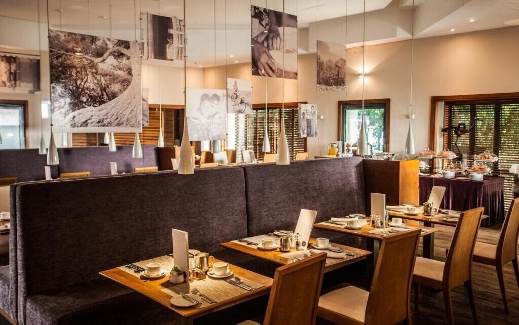 Zdjęcia Hennessy Park Hotel 4*