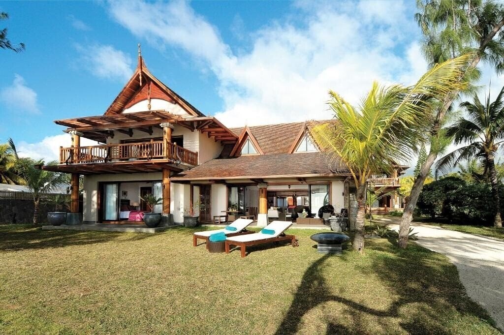 Hotel Sankhara Luxury Private Beach Villas 5*