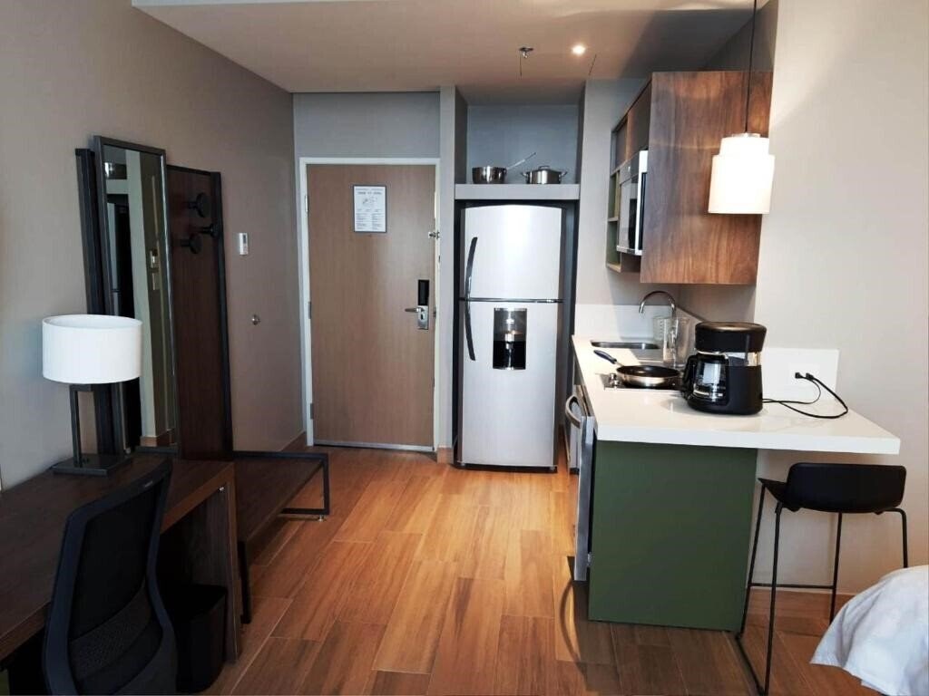 Zdjęcie Staybridge Suites Guadalajara Novena 3*