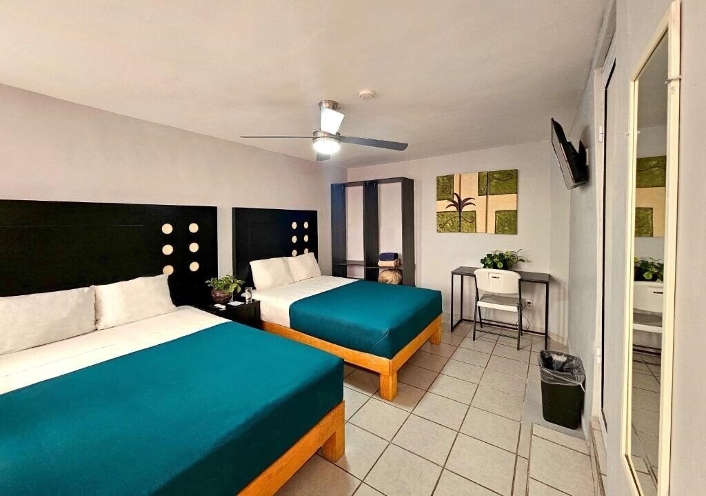 Hotel Hostel Del Refugio 2*