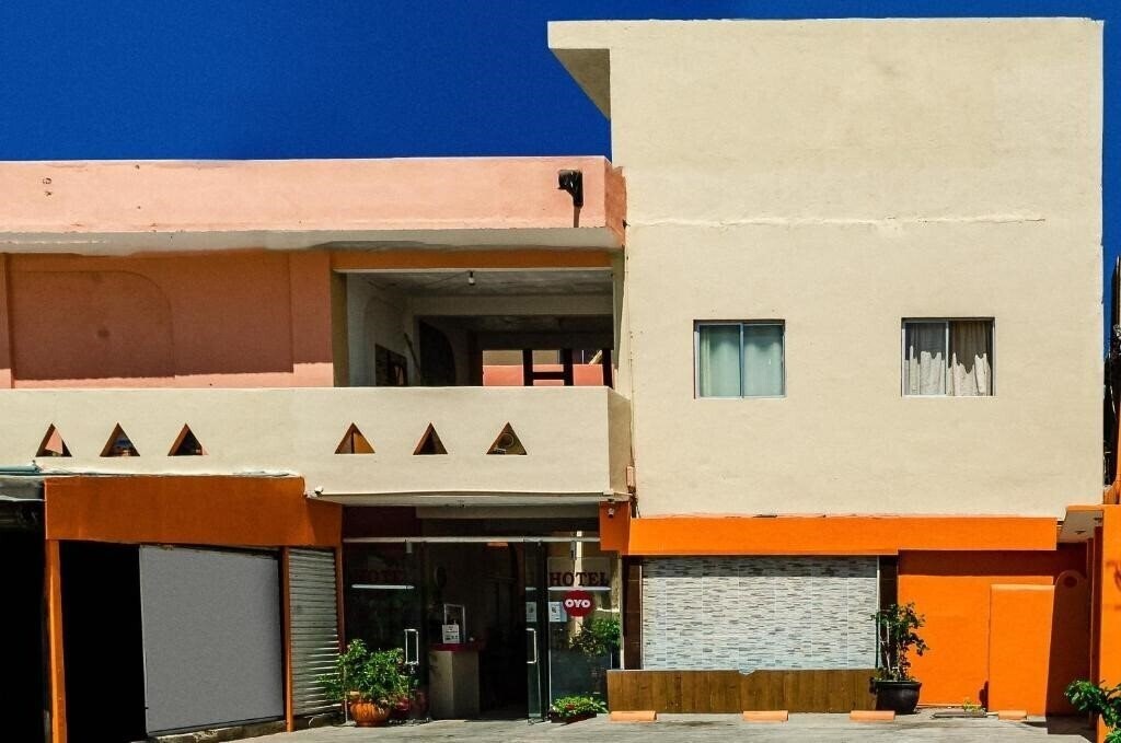 Zdjęcia Oyo Hotel Cabo Del Sur 2*