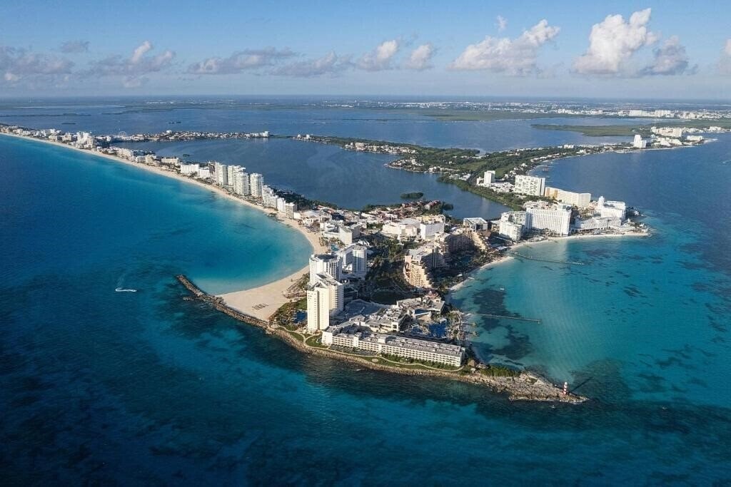 Hotel Aloft Cancun 4*