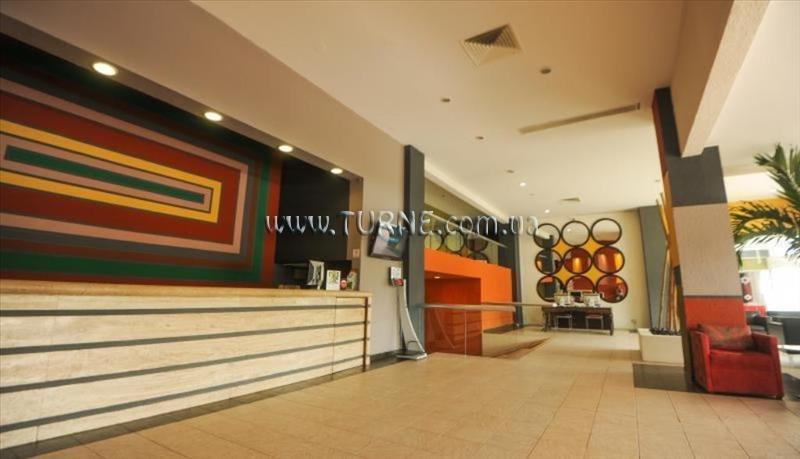 Готель Oasis Smart 3*