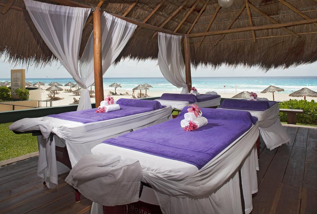 Obraz Emporio Hotel & Suites Cancun 4*