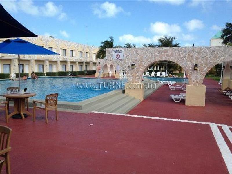 Фото Holiday Inn Express 3*