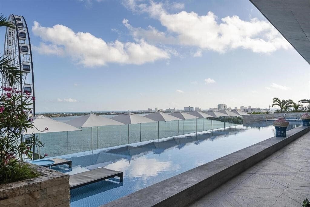 Готель Canopy By Hilton Cancun La Isla 3*