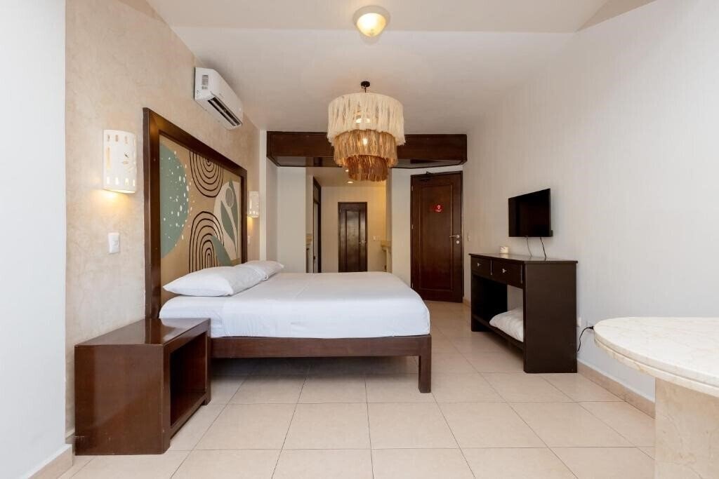 Готель Hotel Kinich 3*