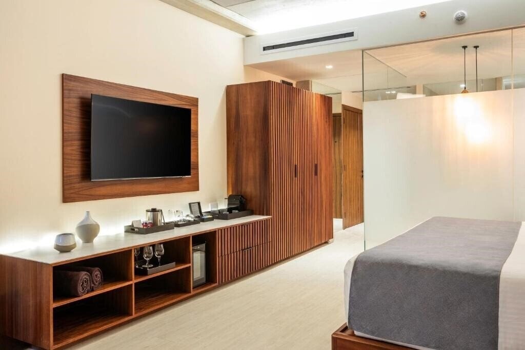 Фотографія Hyatt Vivid Grand Island 5*