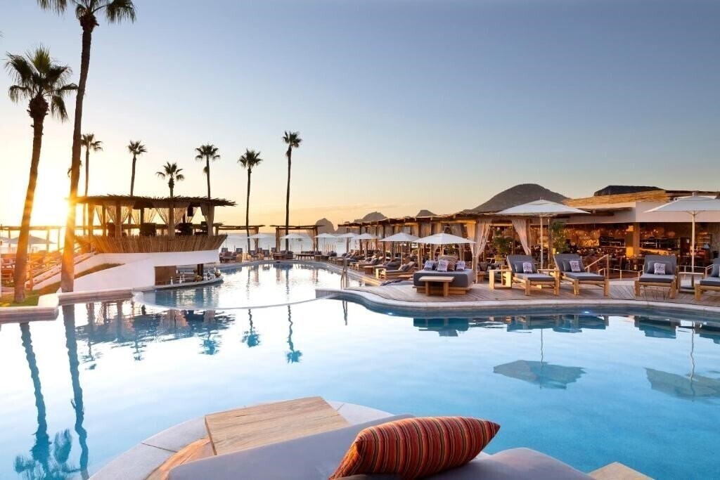 Hotel Me Cabo 5*