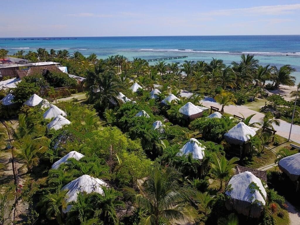 Готель Bluekay Eco Resort (ex. Blue Kay Eco Resort, Blue Kay Mahahual, Eco Cabanas Bluekay) 3*