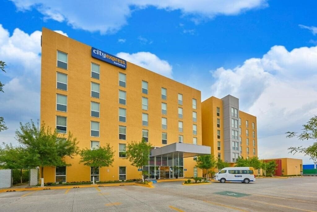 Готель City Express Tepotzotlan 4*