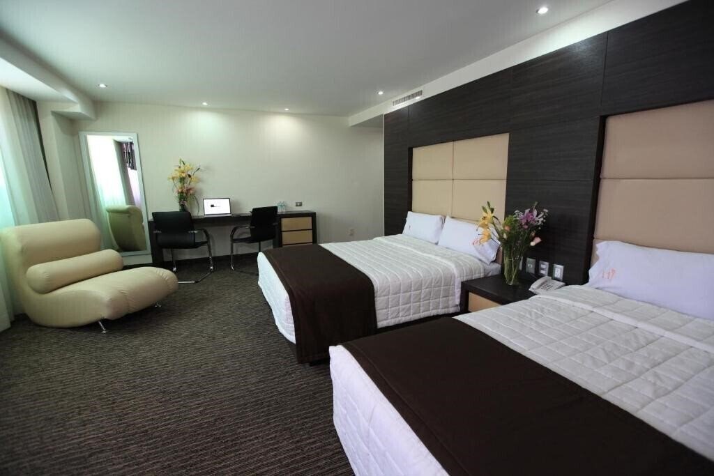 Фото Hotel Astor 4*