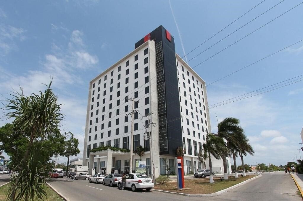 Zdjęcie Fiesta Inn Merida 4*