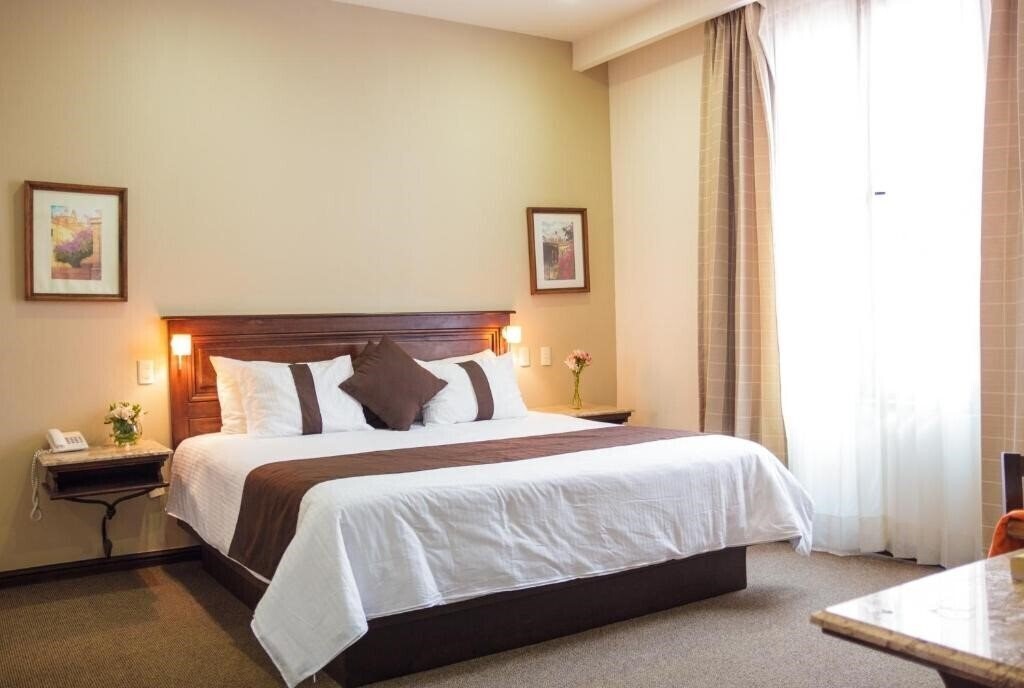 Hotel Mision Catedral Morelia 3*