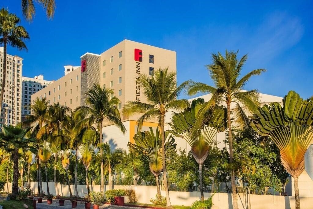 Готель Fiesta Inn Puerto Vallarta Isla 4*