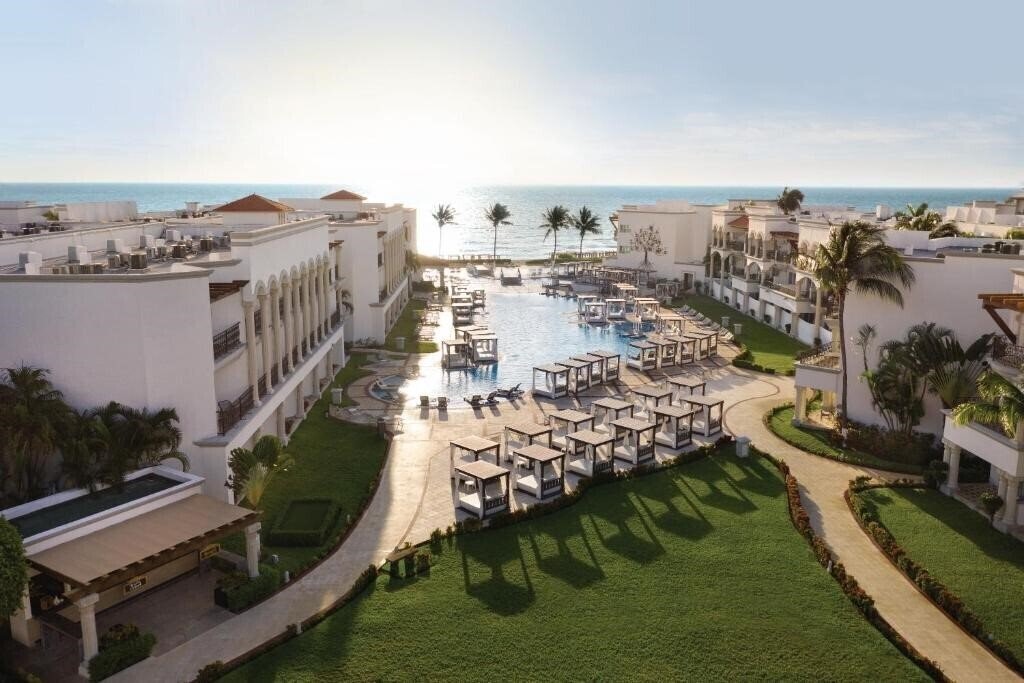 Отель Hilton Playa Del Carmen 5*