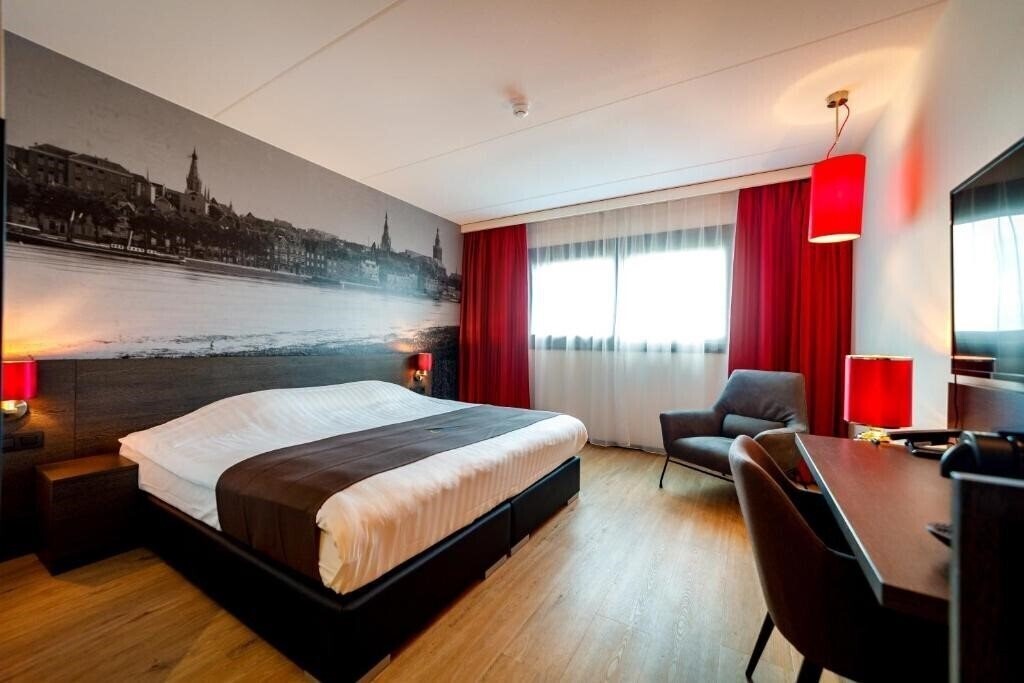 Зображення Bastion Almere 3*