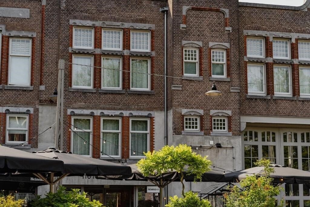 Zdjęcie De Hallen 4*