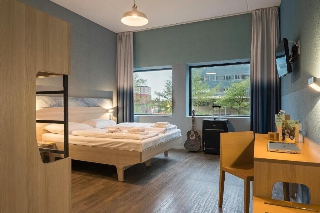 Фото Meininger Hotel Amsterdam City West 3*