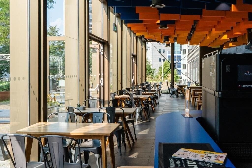 Фотография Meininger Hotel Amsterdam City West 3*