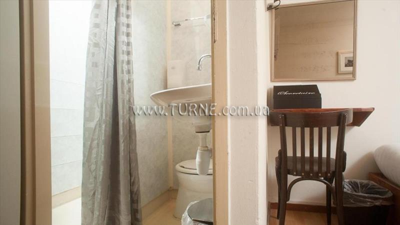 Готель Budget Bargain Toko 2*