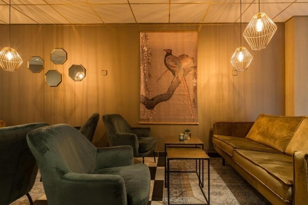 Zdjęcia New West Inn 3*