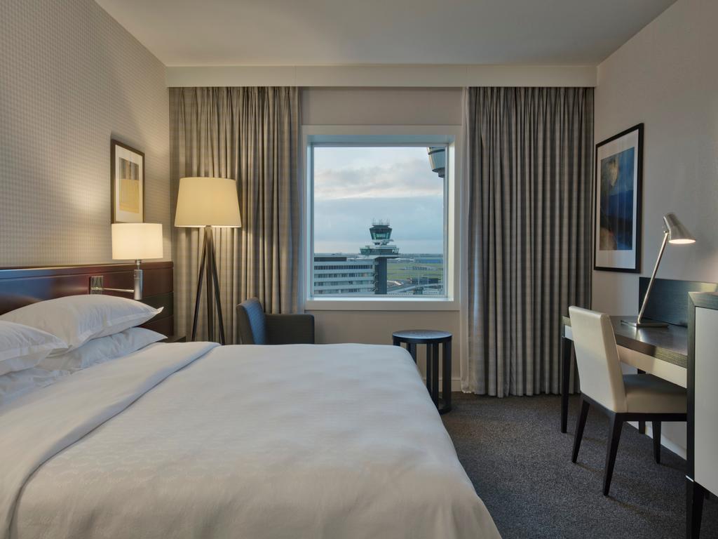 Hotel Sheraton Amsterdam Airport Schiphol 4*