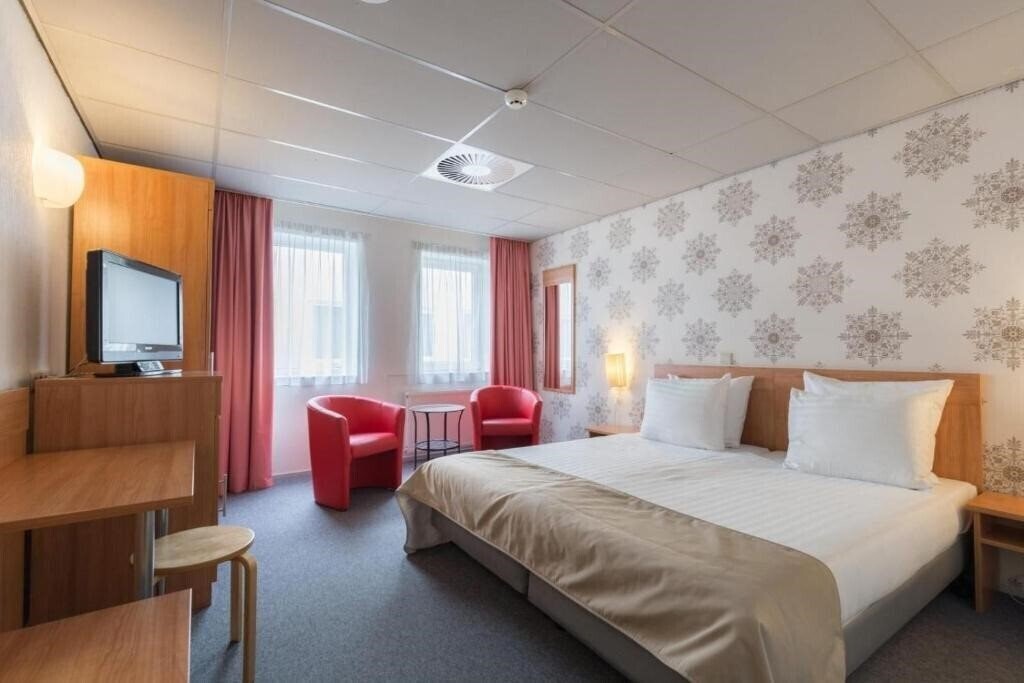 Картинка Rho 3*