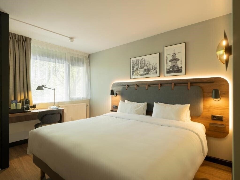Фото Campanile Hotel Eindhoven 3*