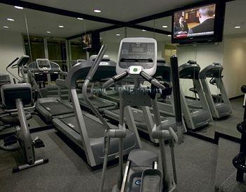 Отель Brickell Bay Beach Club 3*