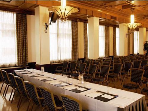 Zdjęcie NH Atlanta 4*