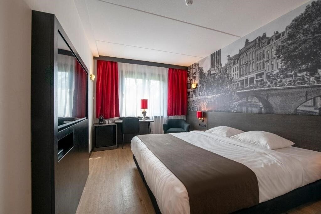 Hotel Bastion Hotel Vlaardingen 4*