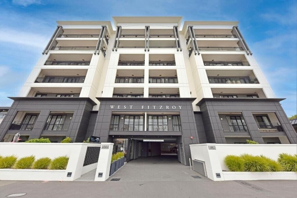 Hotel West Fitzroy Apartments 4*