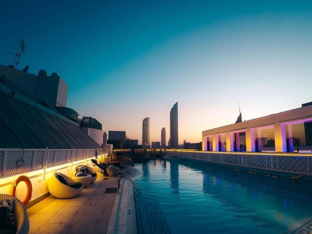 Hotel Millennium Downtown Abu Dhabi (ex. Millennium Plaza Downtown, Crowne Plaza Abu Dhabi) 5*
