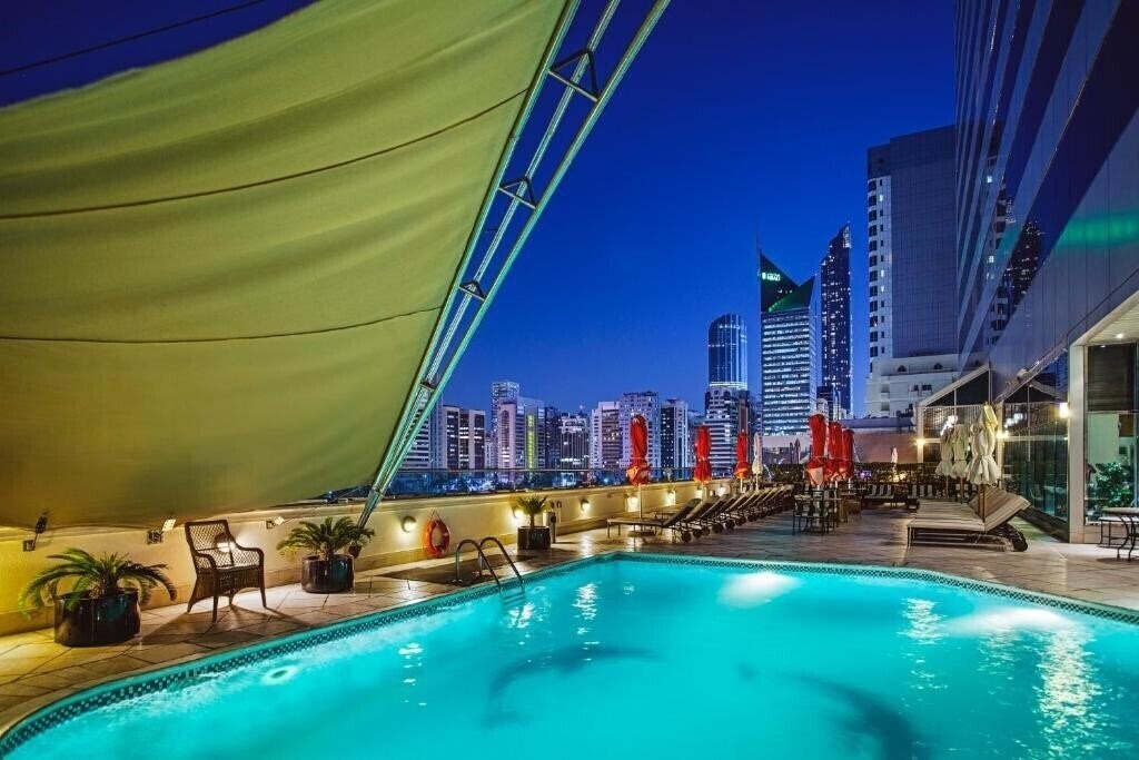 Готель Corniche Hotel Abu Dhab (ex. Millennium Corniche) 5*