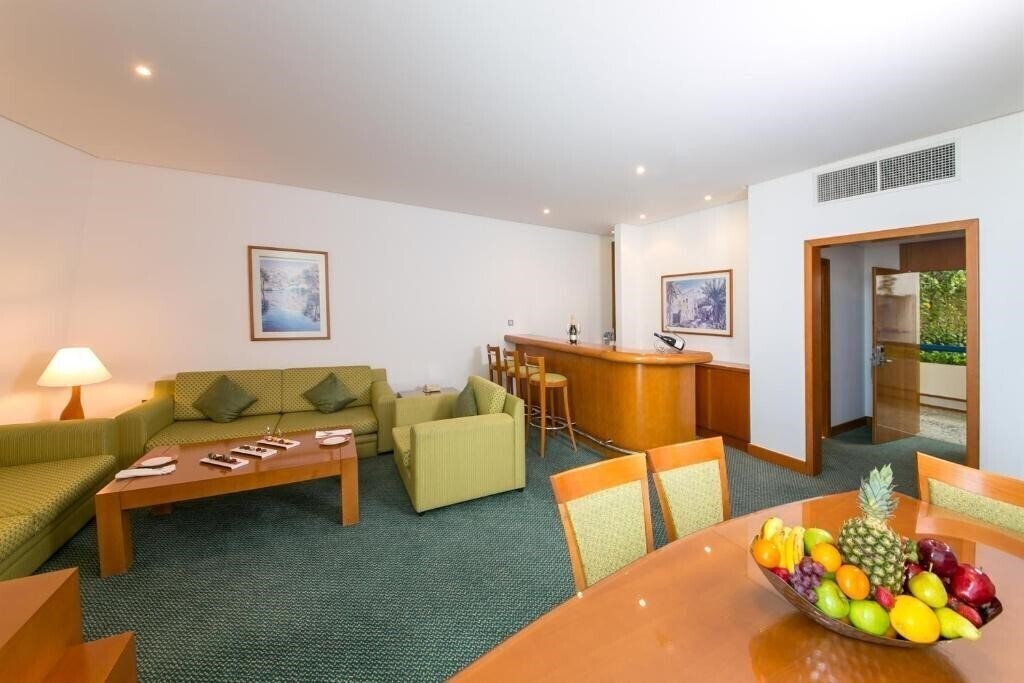 Zdjęcie Oryx Grand Hotel Jebel Hafeet (ex. Mercure Grand Jebel Hafeet) 4*