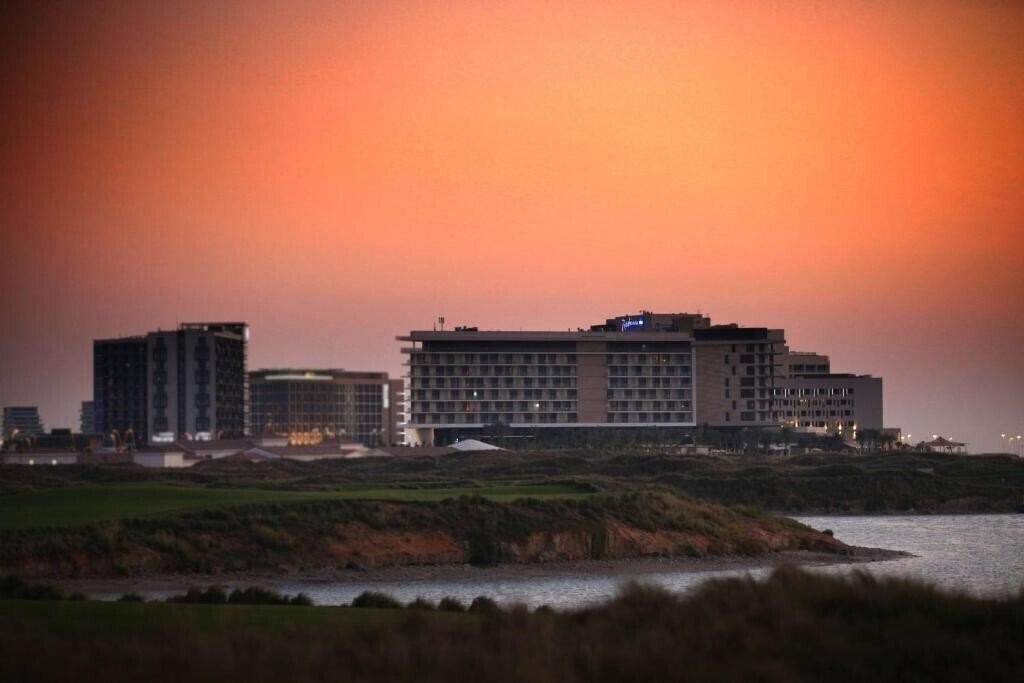 Zdjęcie Radisson Blu Hotel Abu Dhabi Yas Island 4*