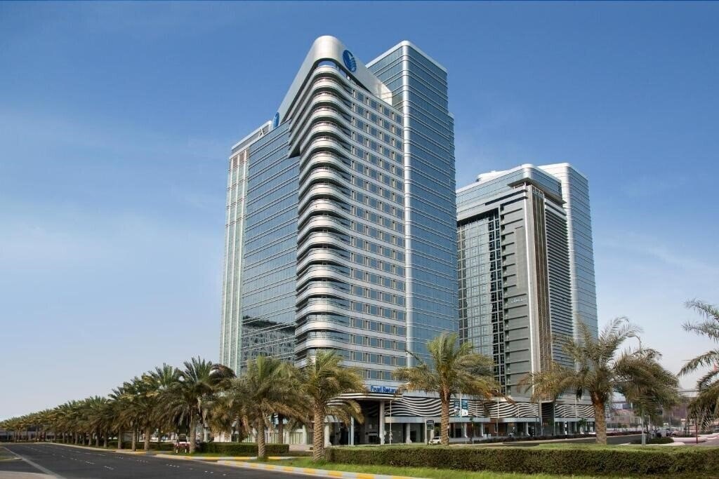 Готель Pearl Rotana 4*