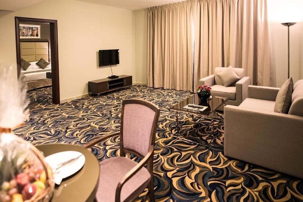 Zdjęcie Emirates Plaza Hotel 2*