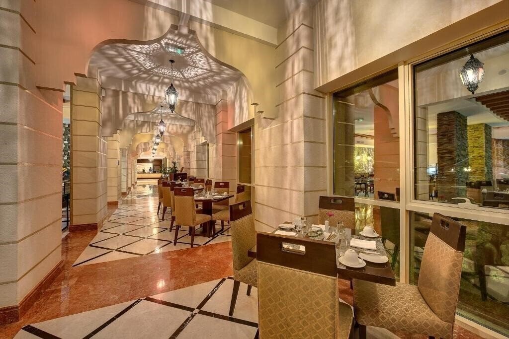 Zdjęcie Western Hotel - Ghayathi 3*
