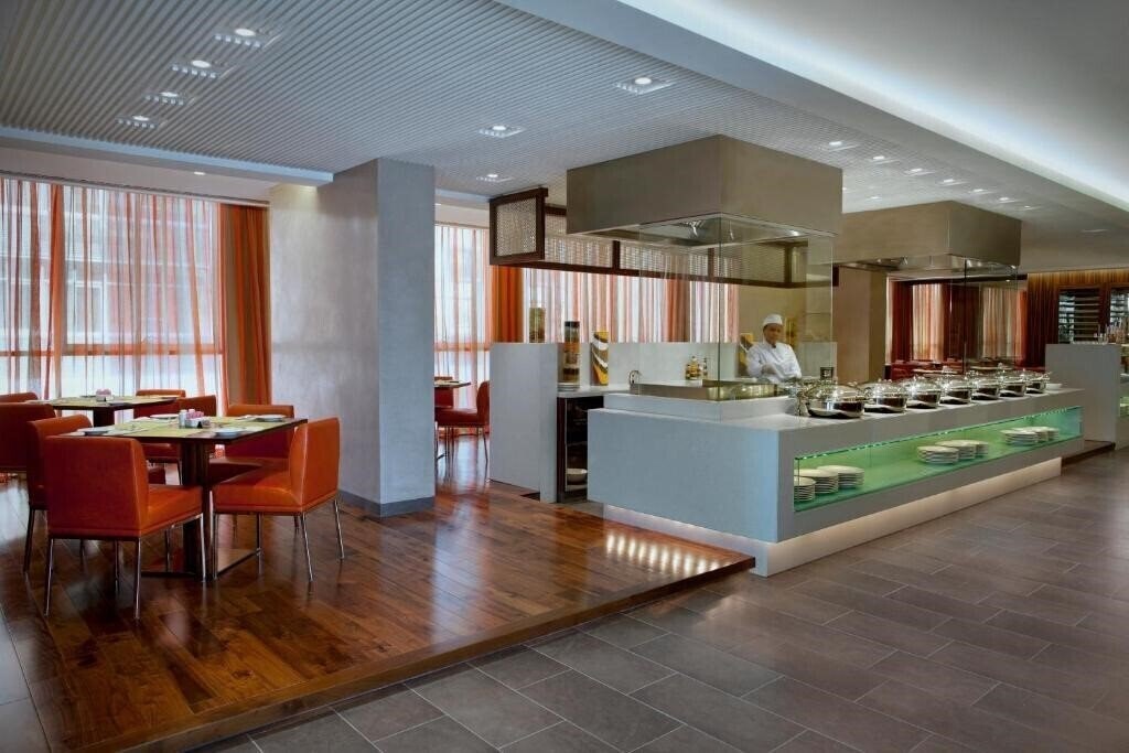 Зображення Centro Al Manhal (ex. Centro Al Manhal by Rotana ) 3*