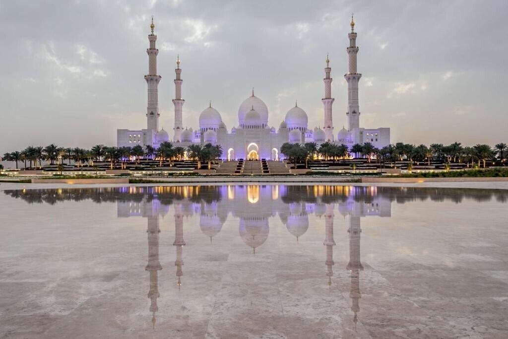 Зображення Andaz Capital Gate Abu Dhabi by Hyatt (ex. Hyatt Capital Gate) 5*