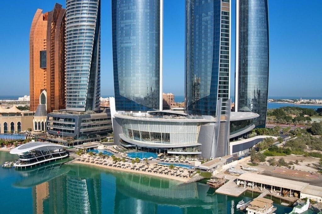 Фотографія Conrad Abu Dhabi Etihad Towers (ex. Jumeirah at Etihad Towers, Conrad Hotel Abu Dhabi Etihad Towers) 5*